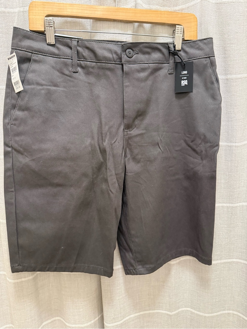 Tilly's Men's Charcoal Flat-Front Chino Shorts